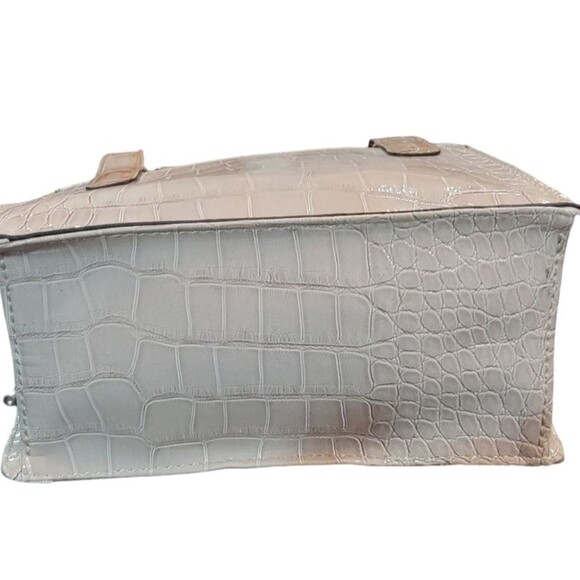 Guess Satchel purse gray animal print bow heart patent leather - Picture 3 of 13